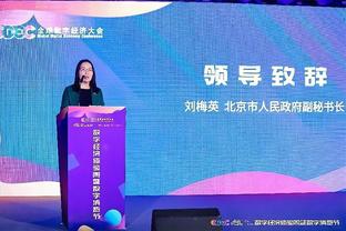 布克谈阿伦脑后传球：以为他要扣篮呢 不过那个传球非常出色